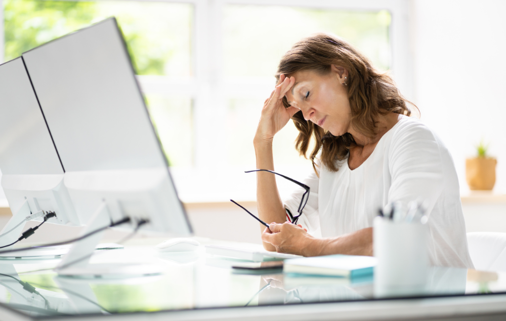 El resultado es ese fenómeno tan conocido en verano: durante el día entra calor, durante la noche no sale, y la vivienda nunca llega a "descansar" térmicamente.